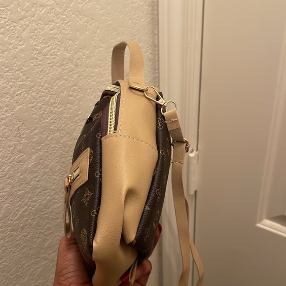 B. yang Please check all picture of condition. - Picture 9 of 13